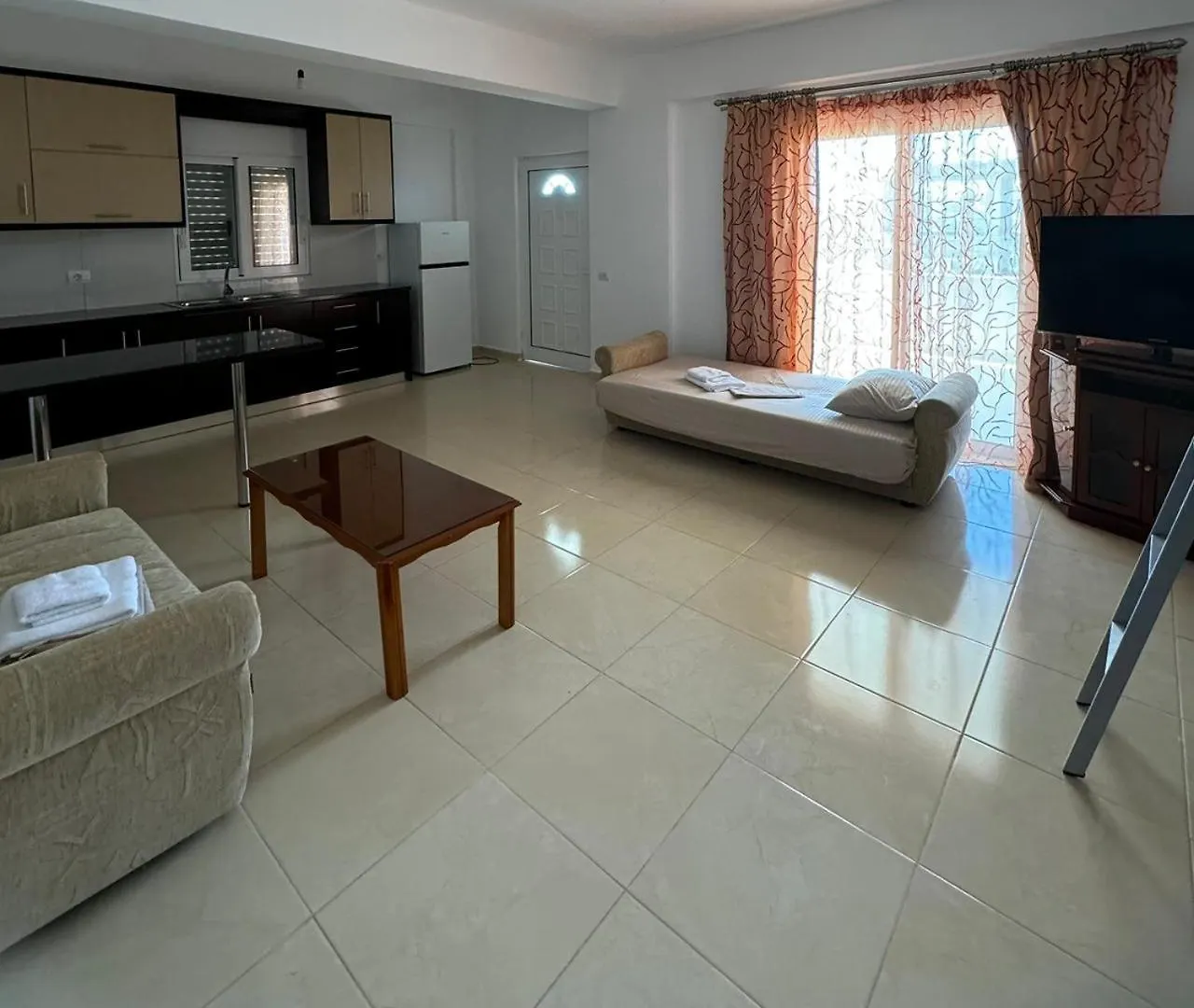 Valedeti Apartments קסאמיל